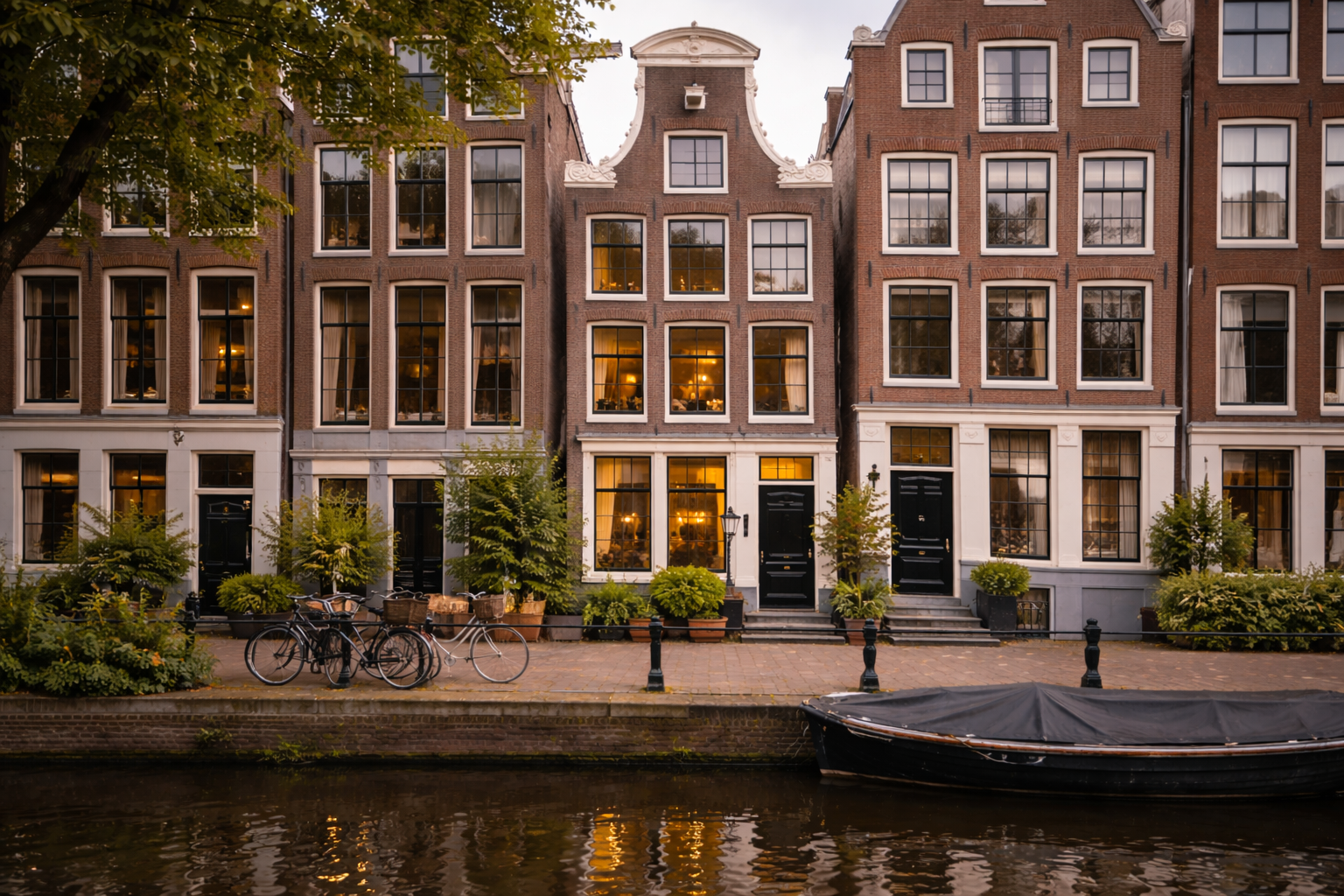 Canal Apartment in Amsterdam